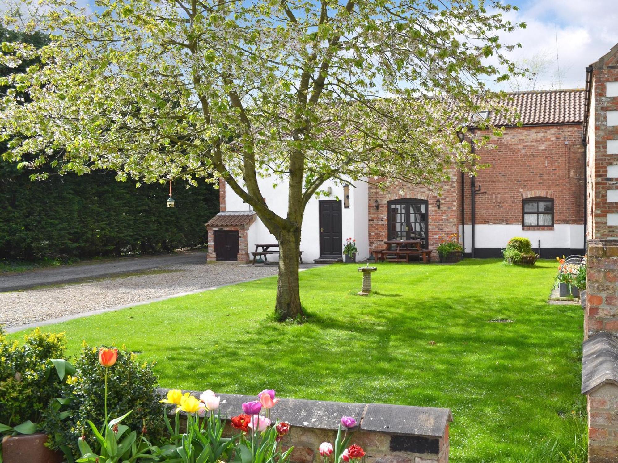 Little Barn - 16438 Villa Huntington  Bagian luar foto